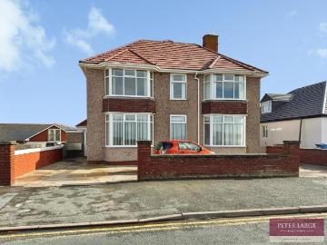 8 bedroom detached house for sale