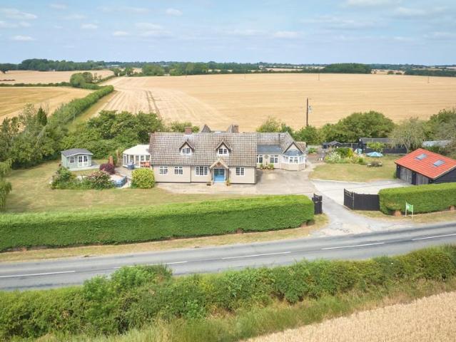 8 bedroom detached house for sale