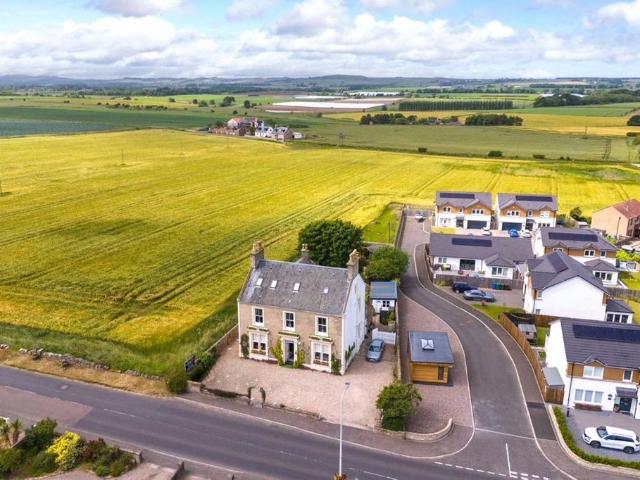 8 bedroom detached house for sale