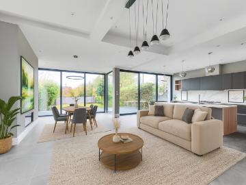 8 bedroom detached house for sale