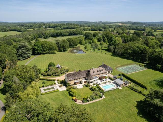 8 bedroom detached house for sale