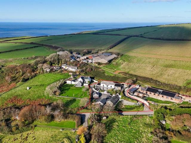 8 bedroom detached house for sale