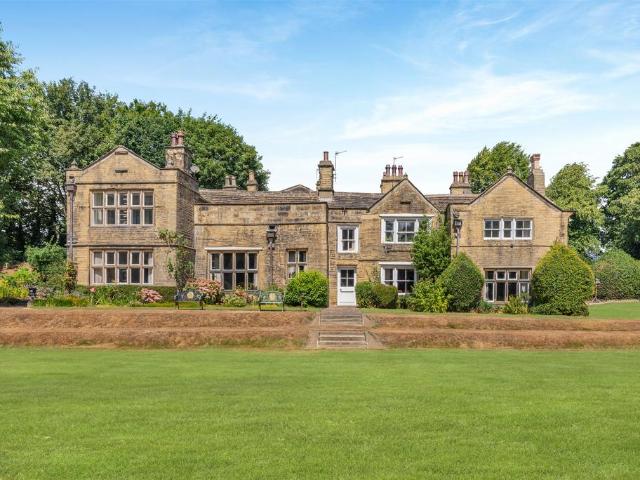 8 bedroom detached house for sale