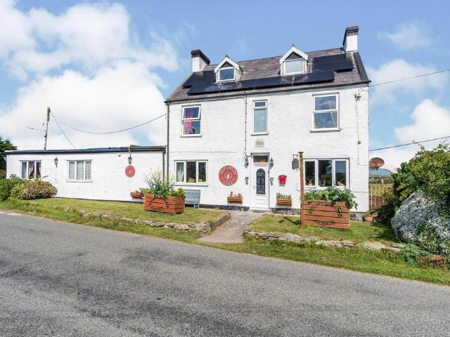 8 bedroom detached house for sale