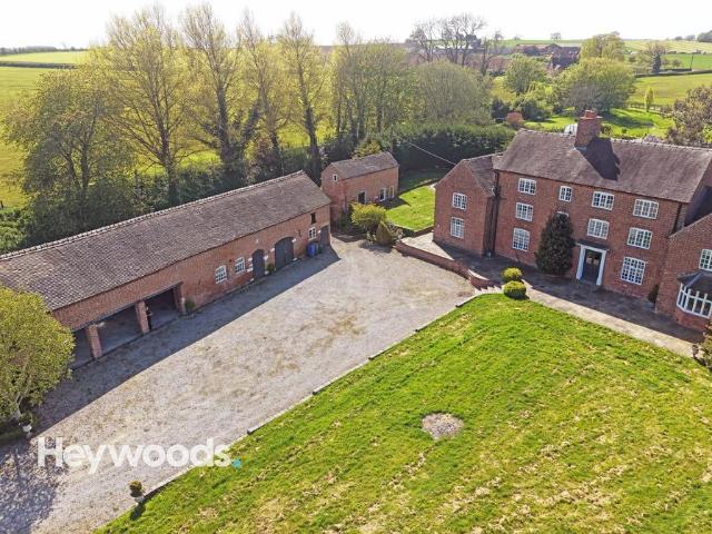 8 bedroom detached house for sale