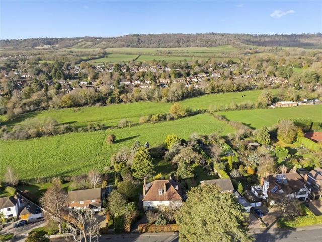 8 bedroom detached house for sale