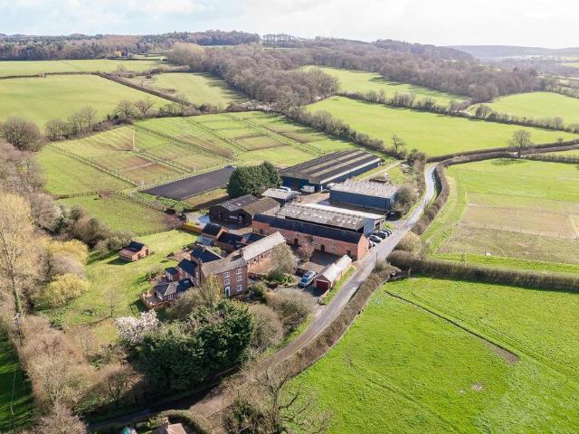 8 bedroom equestrian facility for sale