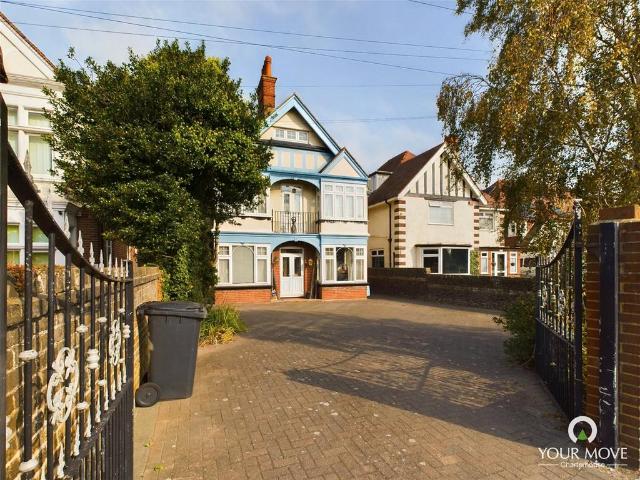 8 bedroom detached house for sale