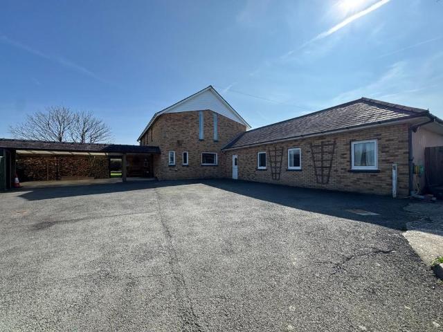 8 bedroom detached house for sale