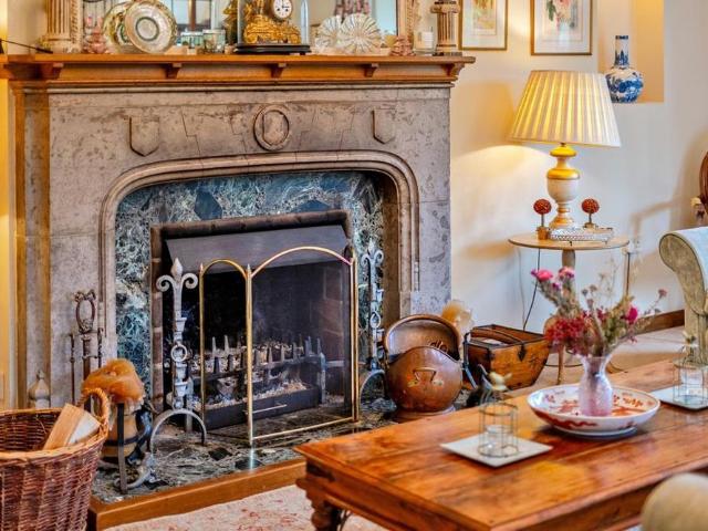 8 bedroom detached house to rent