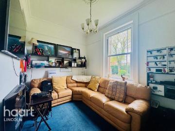 8 bedroom detached house to rent