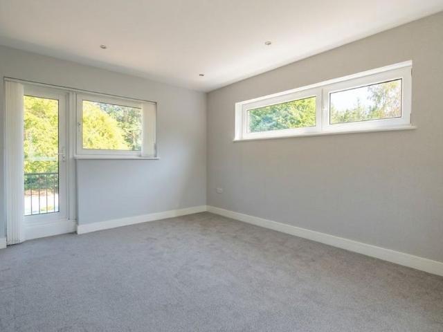 8 bedroom detached house to rent