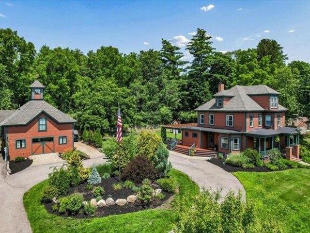 8 bedroom, Derry NH 03038 104375422