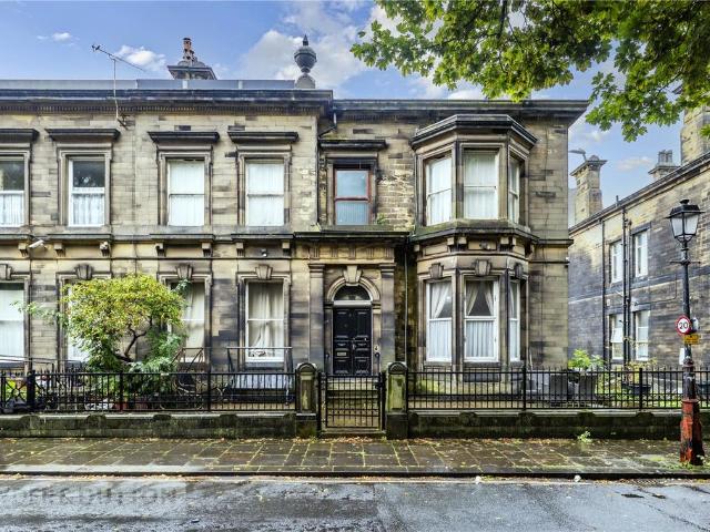 8 bedroom semi detached house for sale
