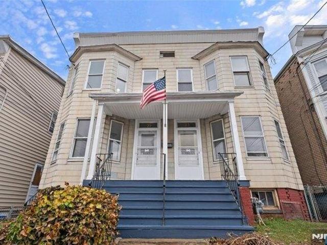 8 bedroom, Elizabeth NJ 07206 105889875
