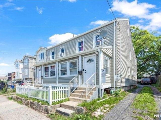 8 bedroom, Elizabeth NJ 07201 105712535