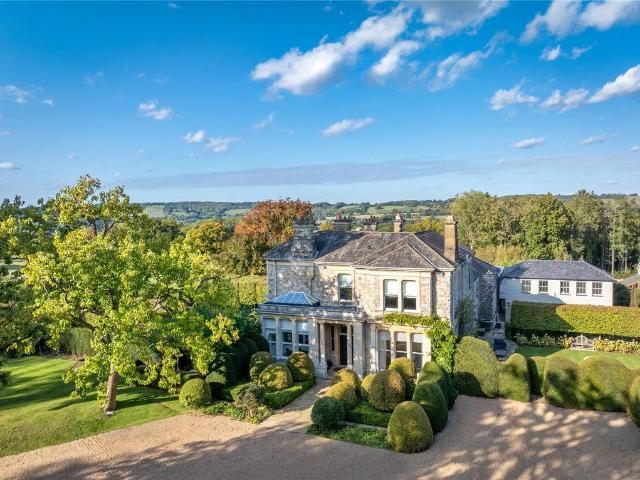 8 bedroom equestrian facility for sale