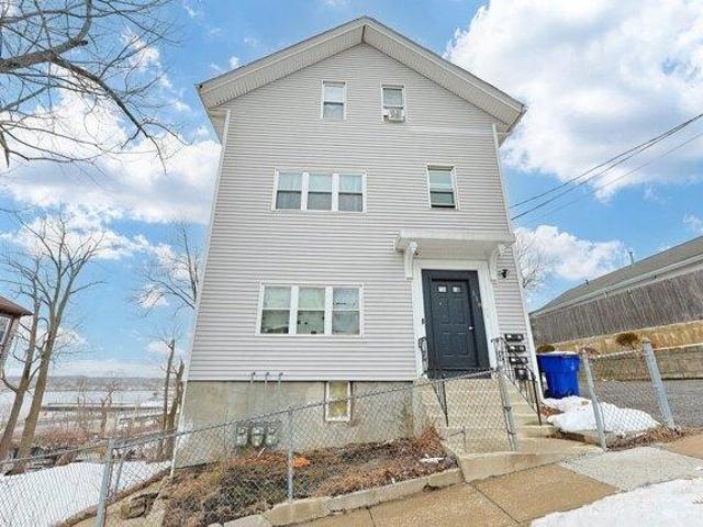 8 bedroom, Fall River MA 02720 105537510