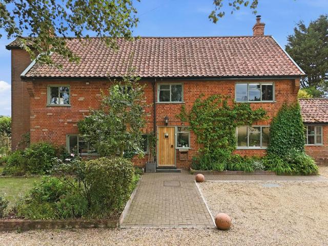 8 bedroom farm house for sale
