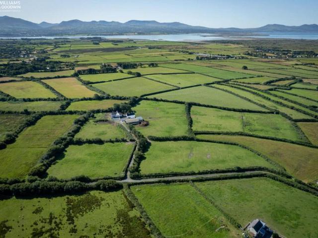 8 bedroom farm house for sale