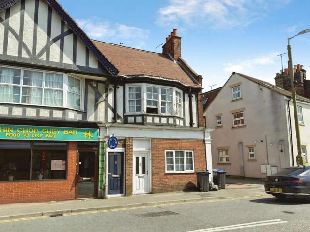 8 Bedroom Flat