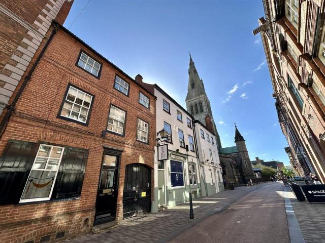 8 bedroom flat for sale