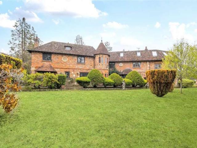 8 Bedroom House