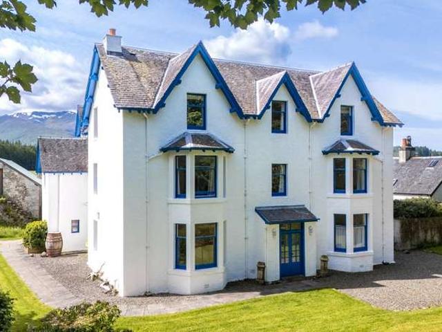 8 Bedroom House