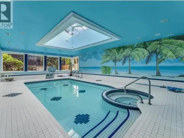 8 Bedroom House Coquitlam BC 105526349