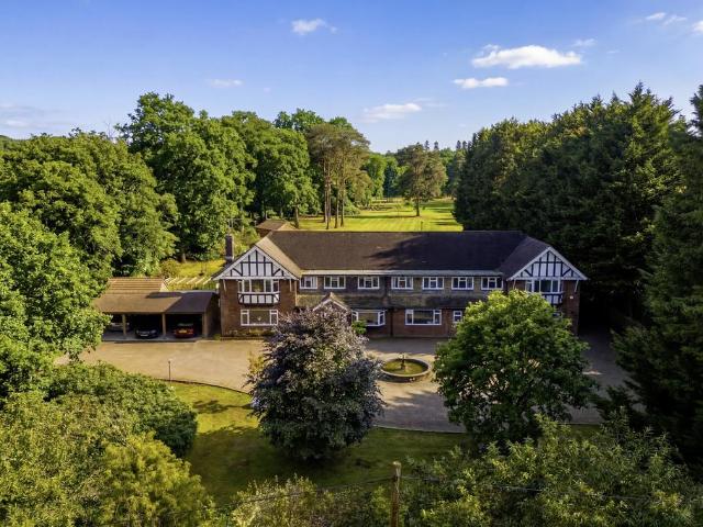 8 bedroom house for sale