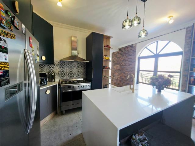 8 Bedroom House For Sale in Athlone