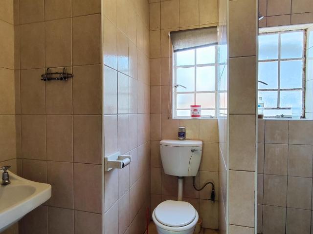 8 Bedroom House For Sale in Birchleigh