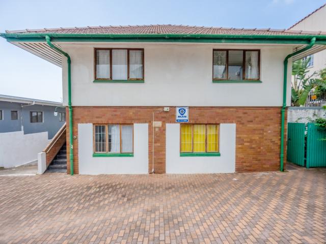 8 Bedroom House For Sale in Bulwer