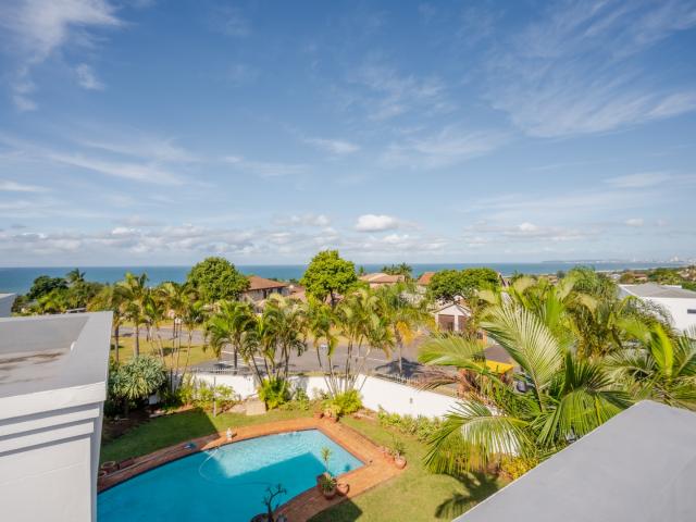 8 Bedroom House For Sale in La Lucia