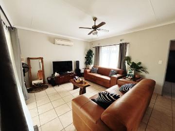 8 Bedroom House For Sale in Phalaborwa