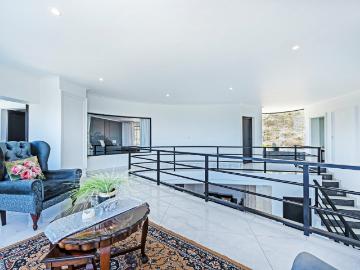 8 Bedroom House For Sale in Plattekloof