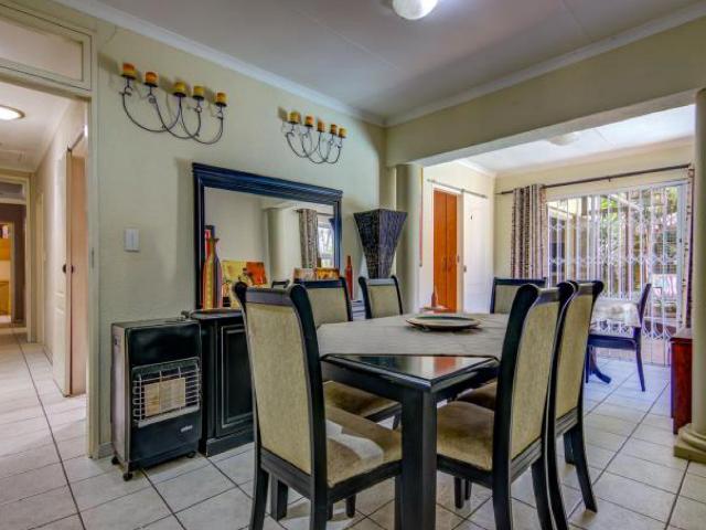8 Bedroom House For Sale in Van Riebeeck Park