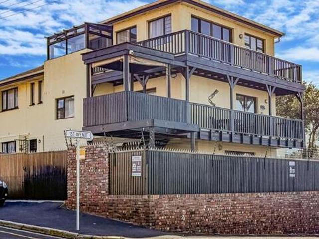 8 Bedroom House Fish Hoek Western Cape LS102822129