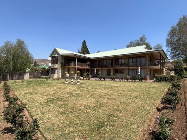 8 Bedroom House in Clarens
