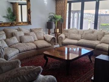 8 Bedroom House in Aerorand
