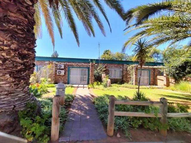 8 Bedroom House in Warrenton