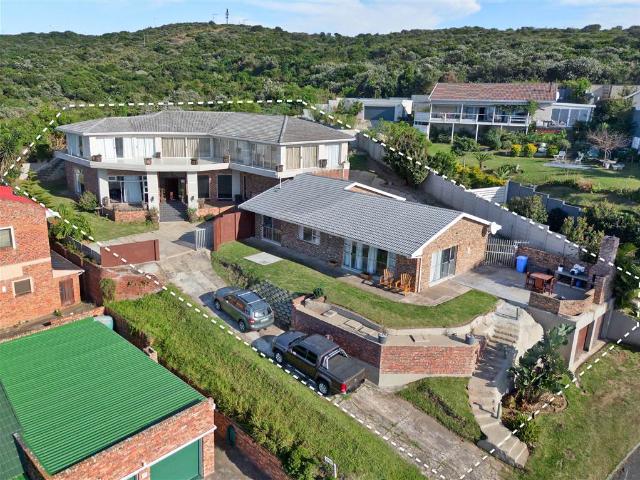 8 Bedroom House in Winterstrand
