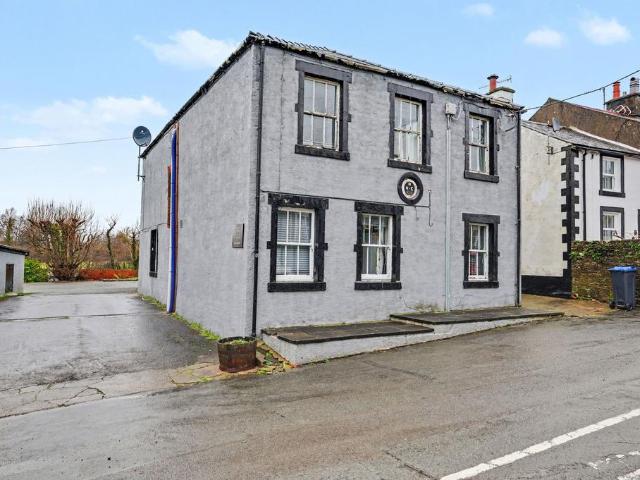 8 bedroom house of multiple occupation for sale