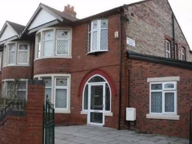 8 bedroom house share for rent in Wellington Road Fallowfield Manchester M14