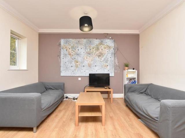 8 bedroom house to let, Stoke Park, Bristol | Ocean Estate Agents