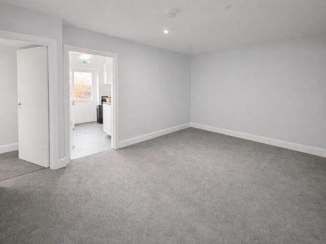 8 bedroom house to rent