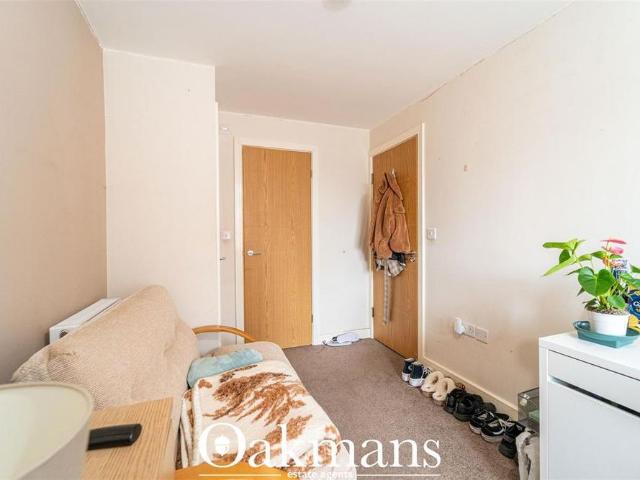 8 bedroom house to rent