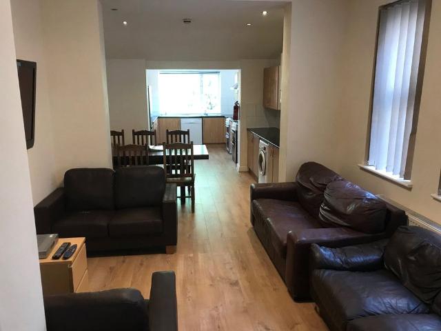 8 bedroom house to rent Booth Avenue, Manchester, Greater Manchester, M14