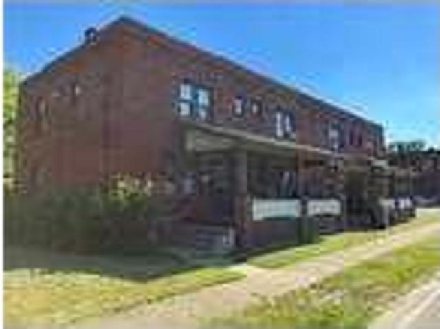 8 bedroom in Youngstown Ohio 44509