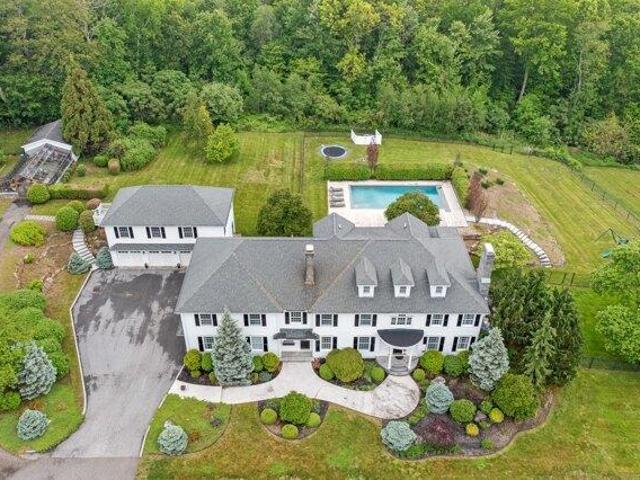 8 bedroom, Litchfield CT 06759 104604877